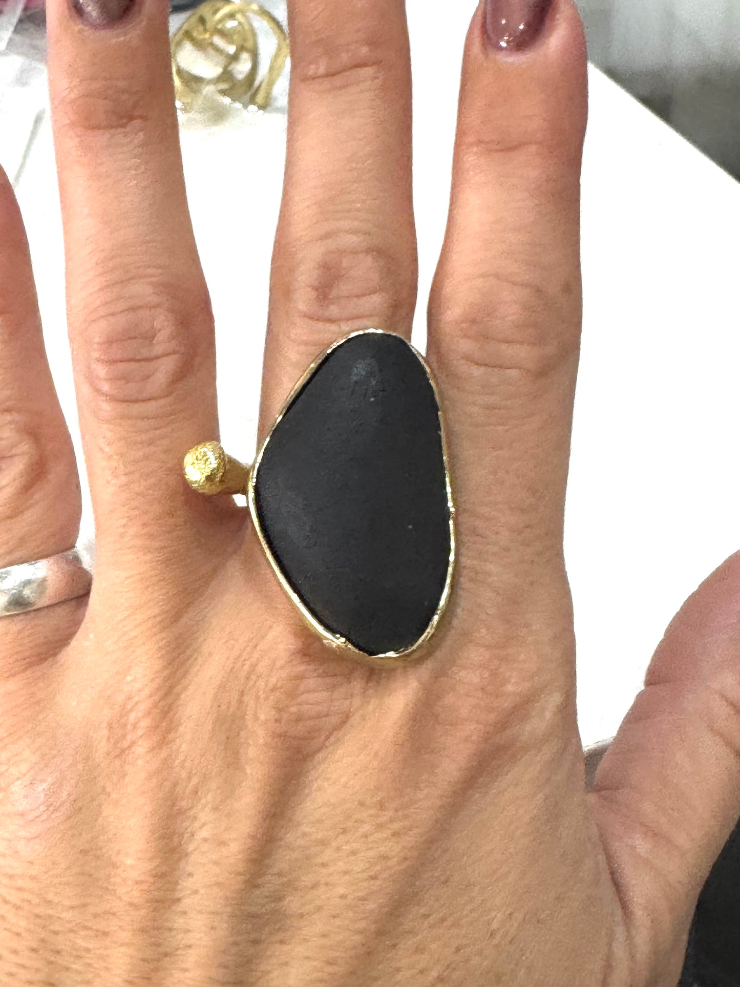 Black/White Stone Brass Ring