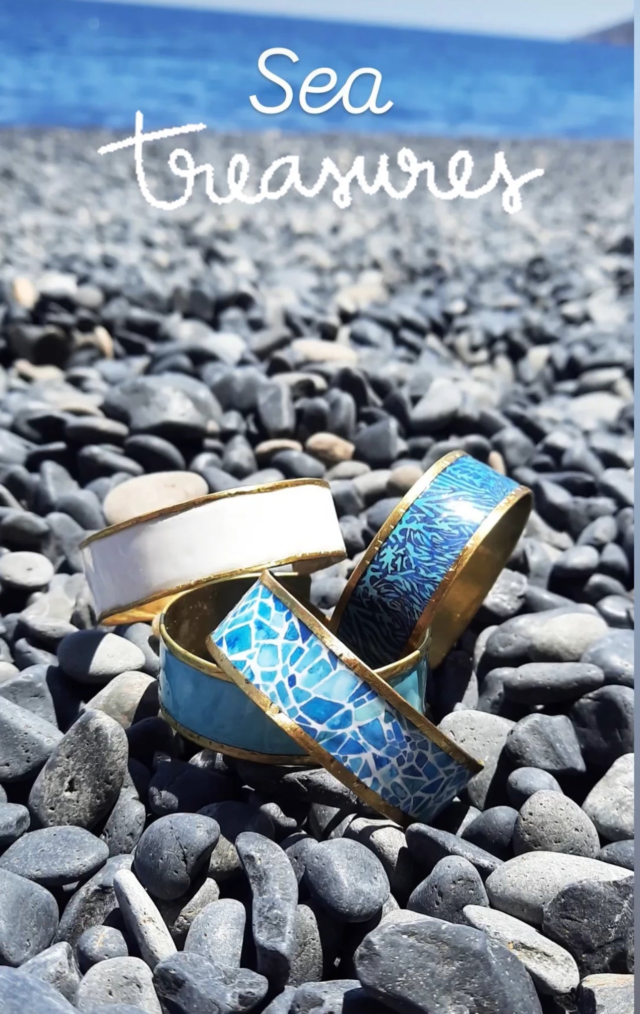 Pebbles Brass Cuff