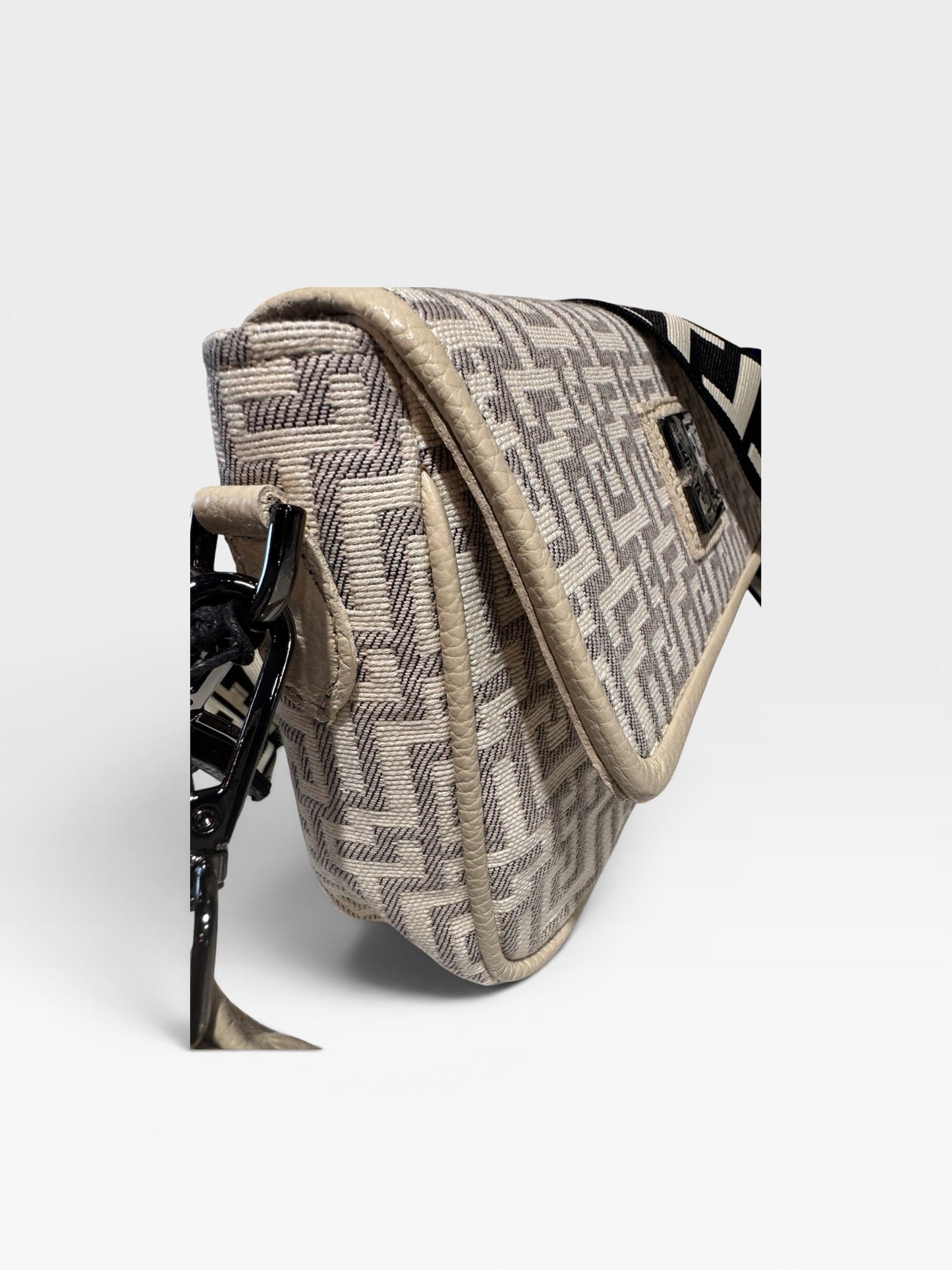 Kira Small Off White