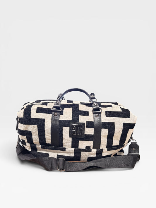 Thiseas Weekender