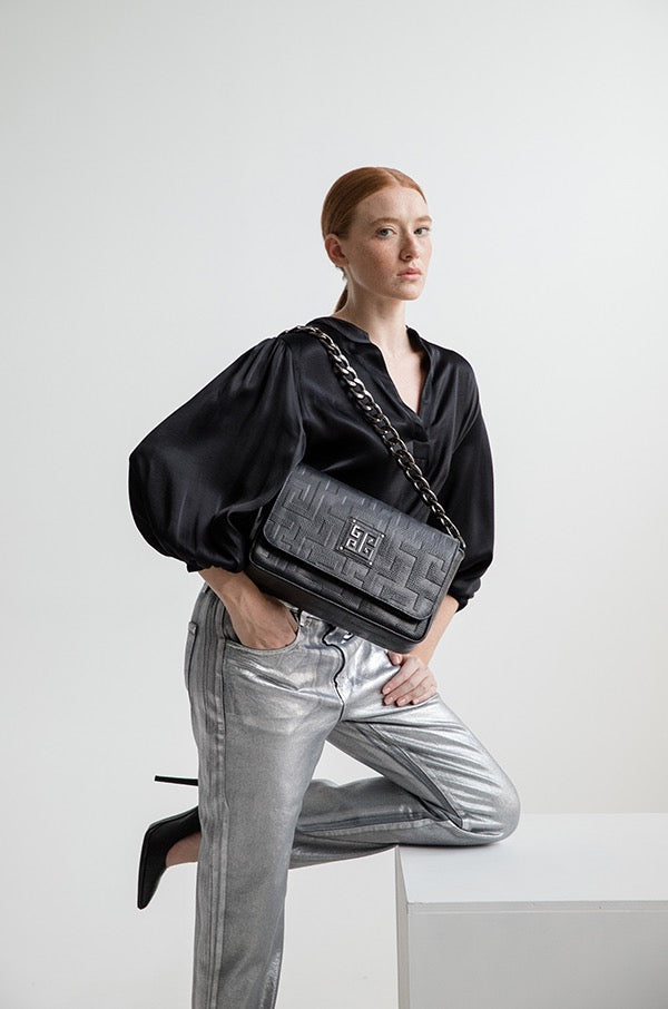 Athena Off White