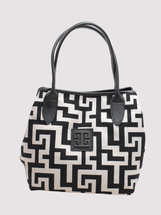 Emmelia Ecru Black