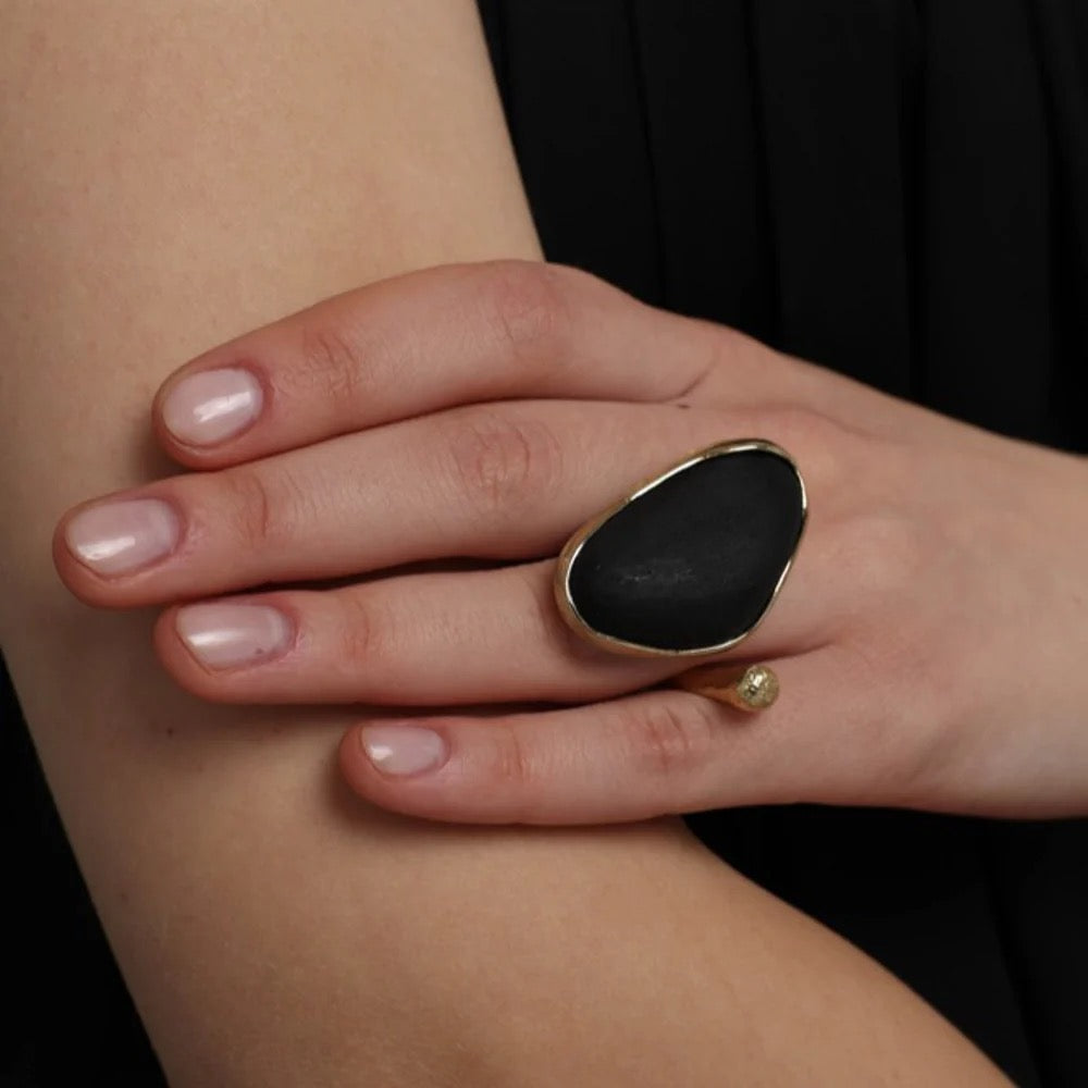 Black/White Stone Brass Ring