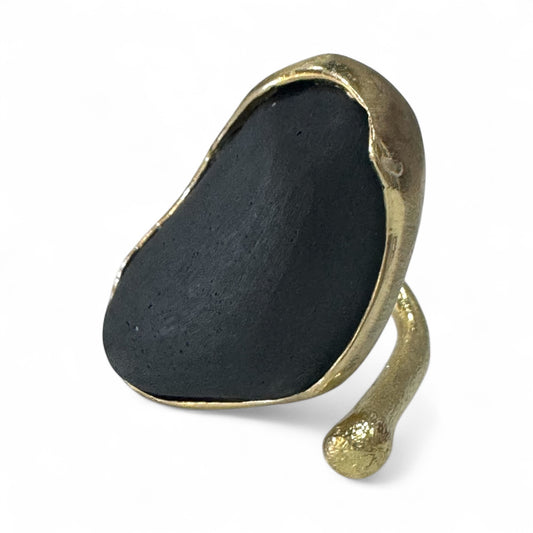 Black/White Stone Brass Ring